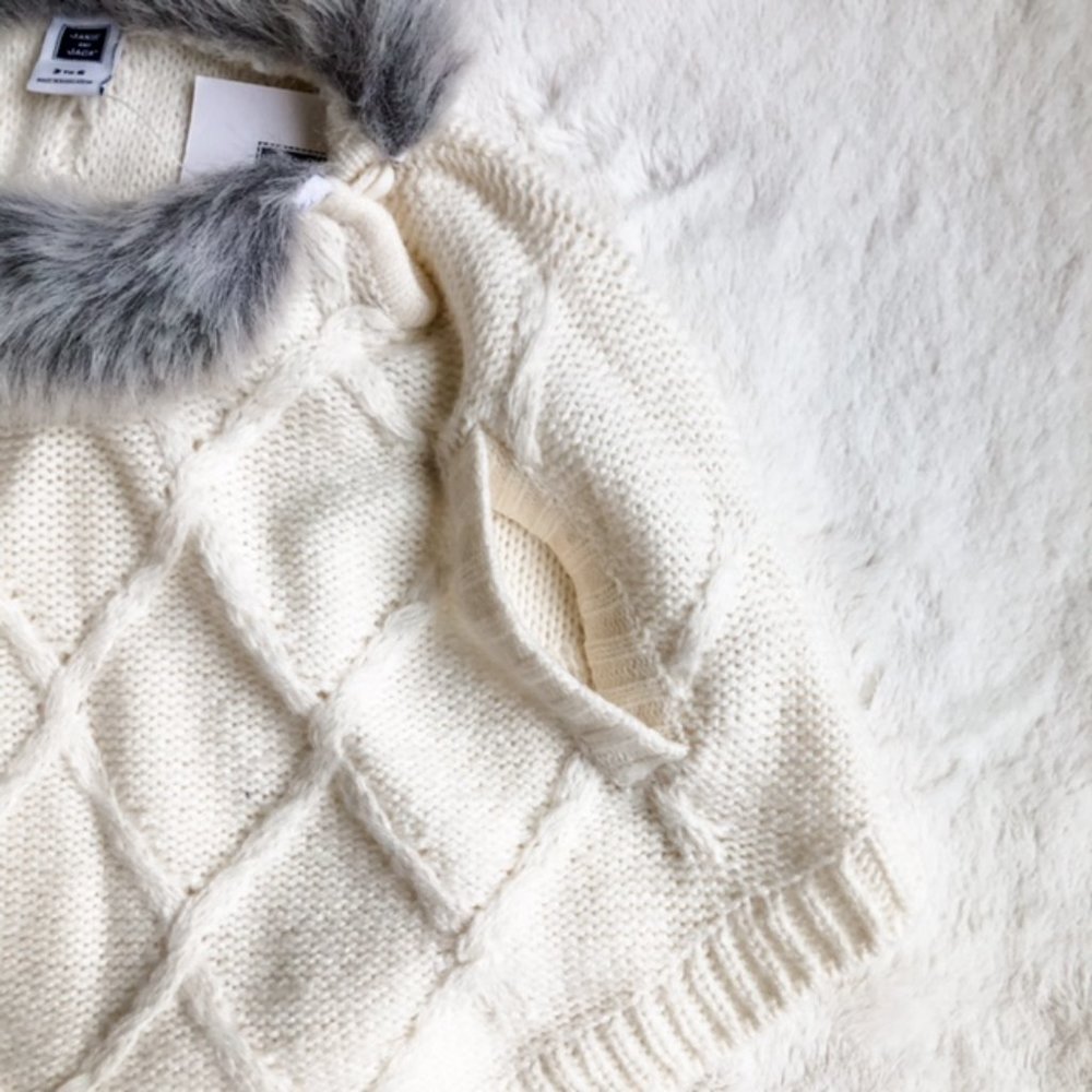 NWT Janie & Jack Cable Knit Fur Collar Cape 3-6mo - Picture 4 of 6